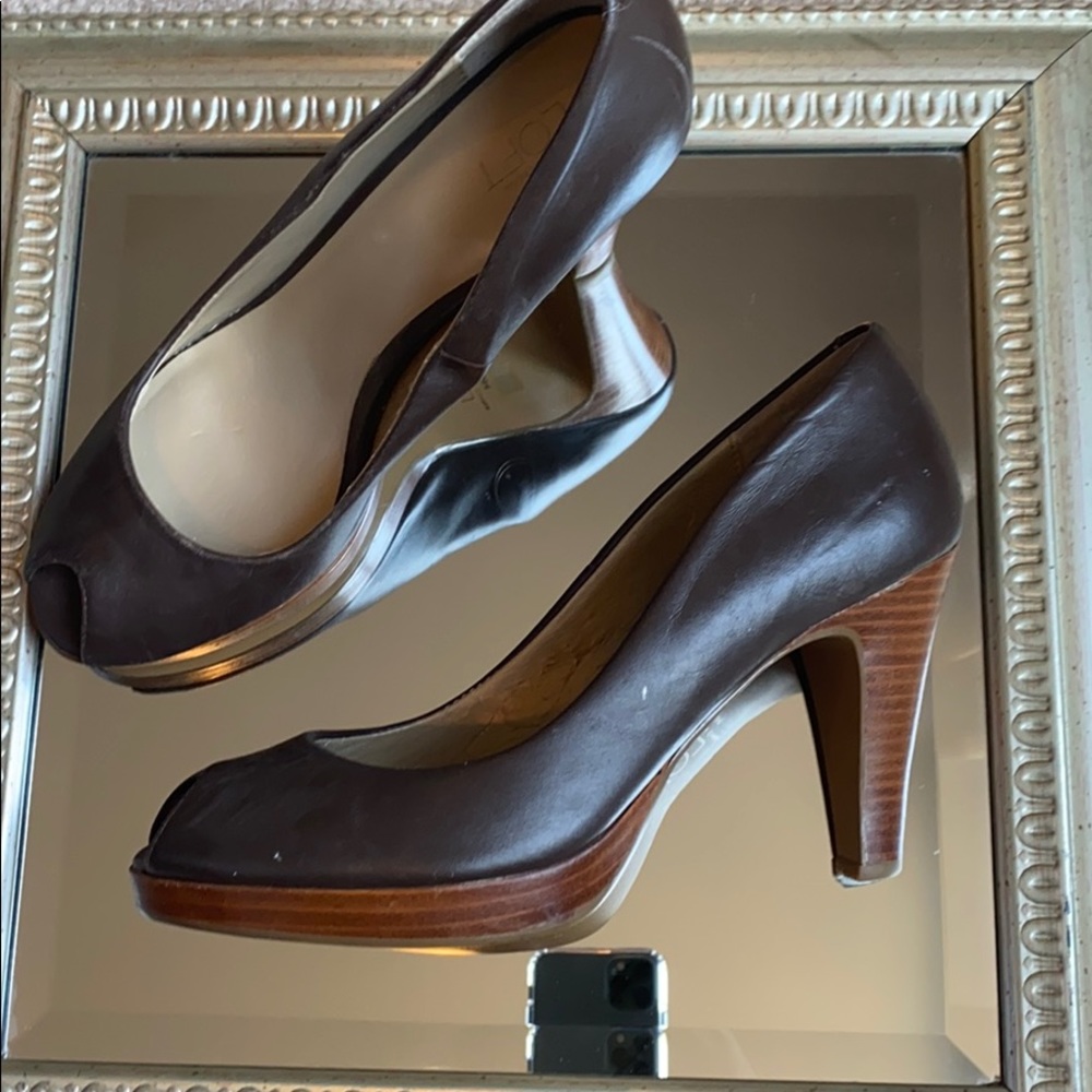 Ann Taylor Loft Brown Peep Toe Wood Heel
